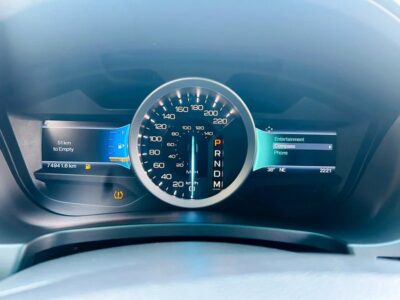 2014 Ford Explorer XLT SUV Neat and Clean Car Black