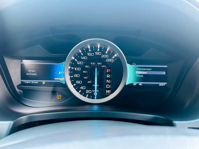 2014 Ford Explorer XLT SUV Neat and Clean Car Black