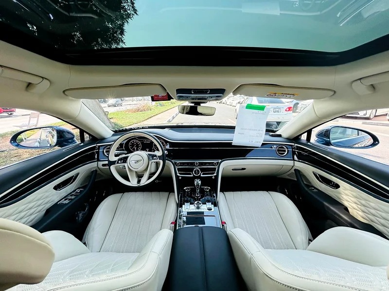 2020 Bentley Flying Spur W12 Neat and Clean Car Blue Beige