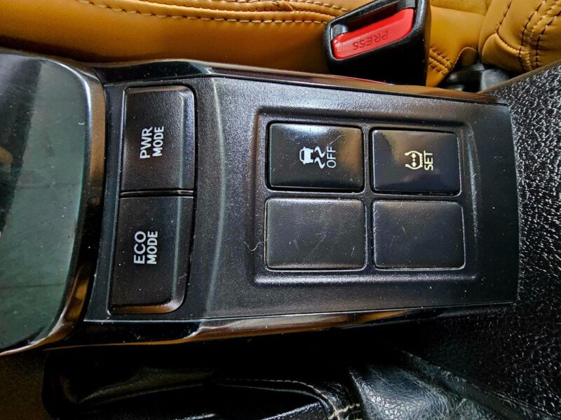 2018 Toyota Fortuner EXR V4 2.7L NEW SHAPE White Tan GCC Specs