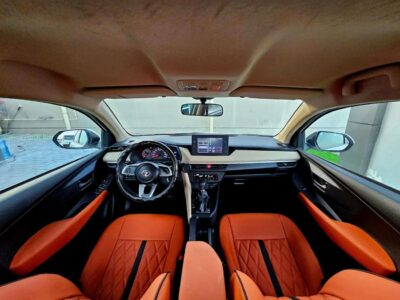 2023 Toyota Yaris SE 1.5 litre V4 Engine White Orange GCC Specs