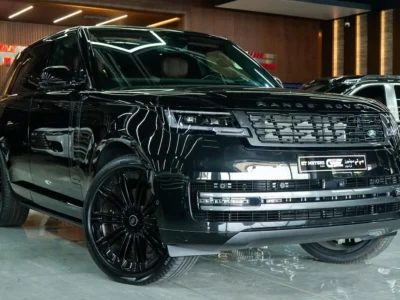 2026 Land Rover Range Rover AUTOBIOGRAPHY 8 Cylinder Black Burgundy