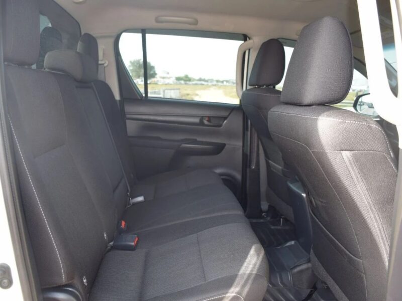 2022 Toyota Hilux S GLX Limited 2.8 litre 4 Cylinder AT RHD White Black