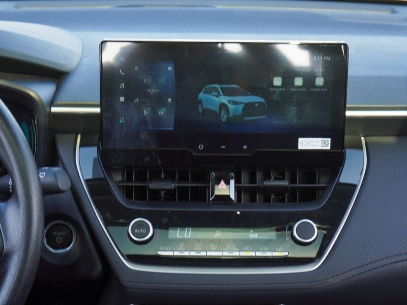 2024 Toyota Corolla Cross HEV Corolla Cross Hybrid White Black