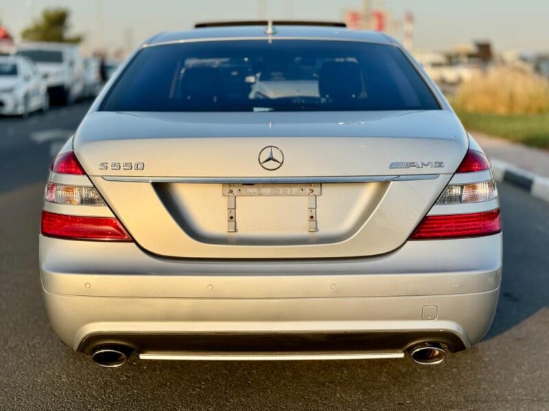 2008 Mercedes-Benz S 500 5.5 Litre 8 Cylinder Engine Silver Black