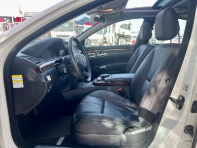 2008 Mercedes-Benz S 350 3.5 liters V6 Engine White Black