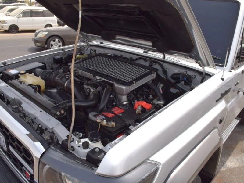 2016 Toyota Land Cruiser Pick Up PICKUP DLX 4.5L RHD Silver Grey