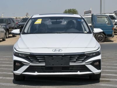 2024 Hyundai Elantra Hyundai Elantra 4 Cylinder Engine White Black