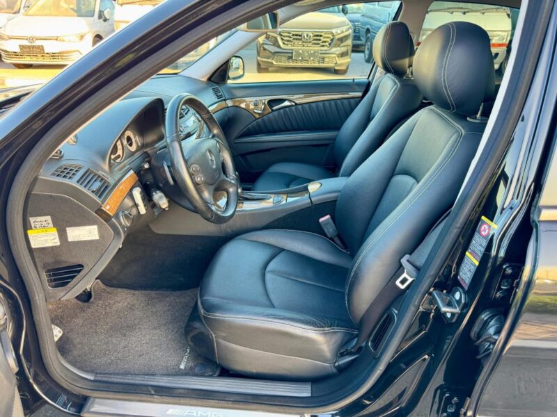 2008 Mercedes-Benz E 550 5.5-liter V8 Engine Petrol Black