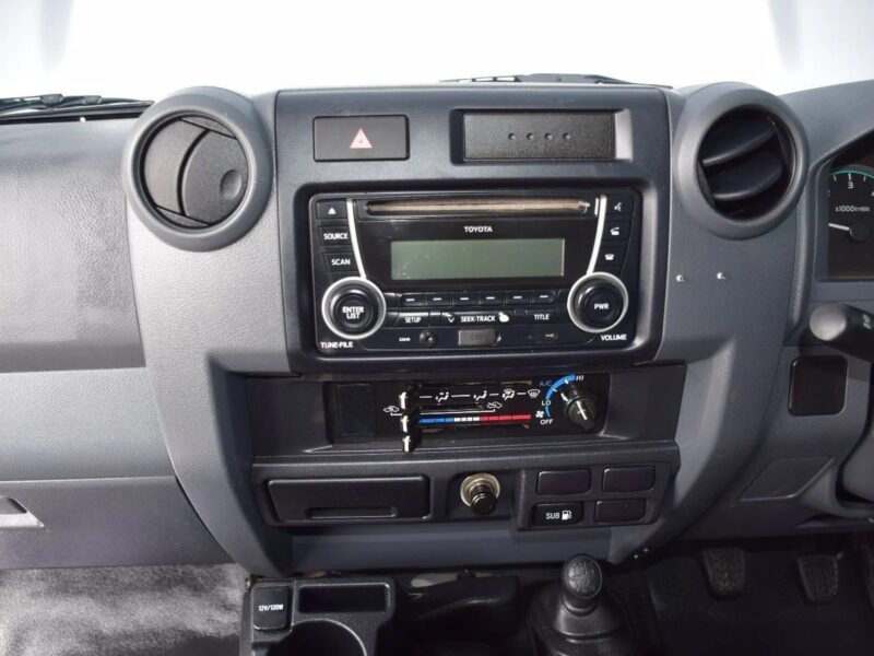 2016 Toyota Land Cruiser Pick Up PICKUP DLX 4.5L RHD Silver Grey