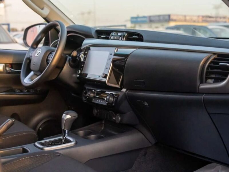 2025 Toyota Hilux SR5 2.4L DIESEL Jordan Specs White Burgundy