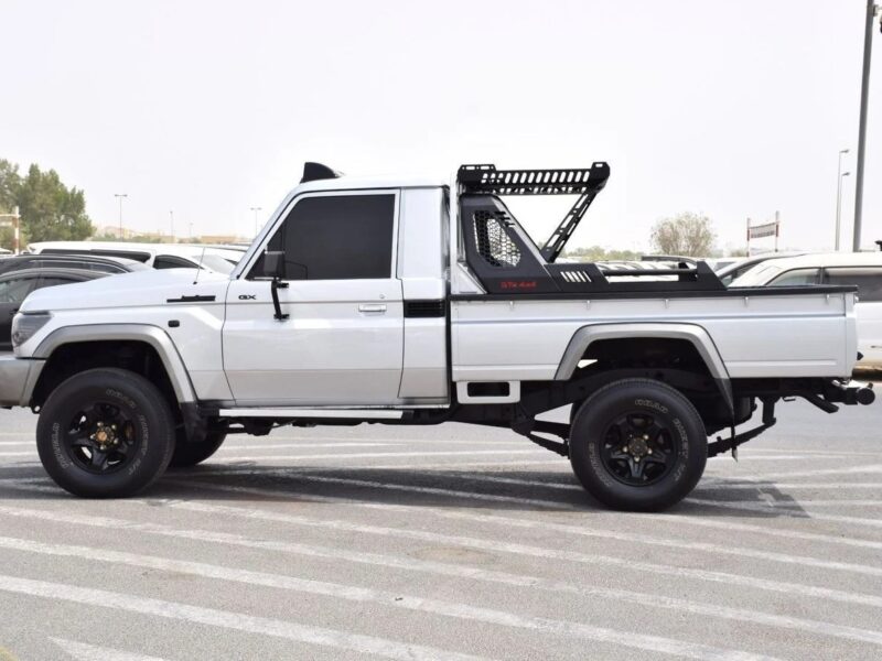 2016 Toyota Land Cruiser Pick Up PICKUP DLX 4.5L RHD Silver Grey