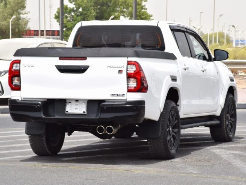 2023 Toyota Hilux GR Sport 2.8L GR Sport 2.4L Diesel White Black