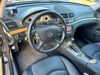 2008 Mercedes-Benz E 550 5.5-liter V8 Engine Petrol Black