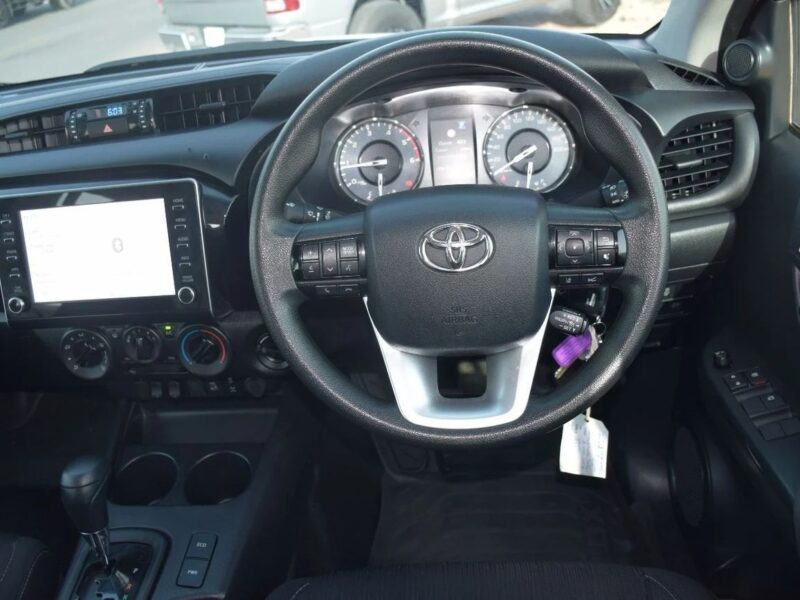 2022 Toyota Hilux S GLX Limited 2.8 litre 4 Cylinder AT RHD White Black