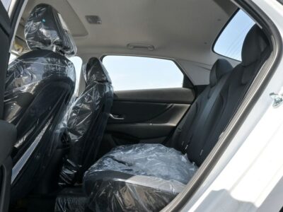 2024 Hyundai Elantra Hyundai Elantra 4 Cylinder Engine White Black