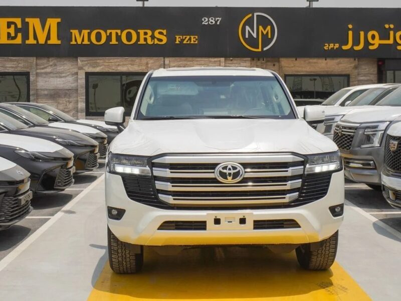 2025 Toyota Land Cruiser GXR 3.5L 6 Cylinder TWIN TURBO White Beige