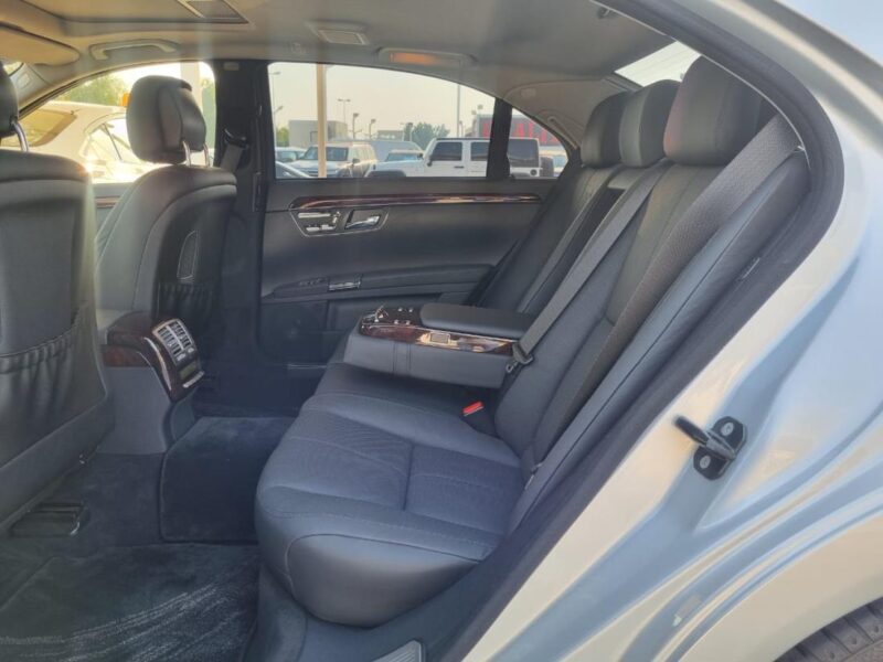 2008 Mercedes-Benz S 550 5.5 litre V8 Engine Silver Black