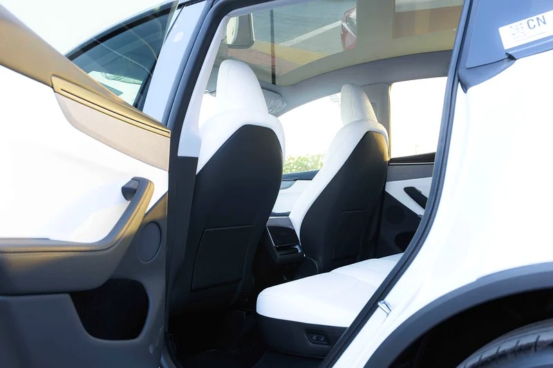 2025 Tesla Model Y Long Range Range 719 KM 0–100 km/h White