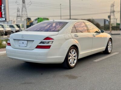 2007 Mercedes-Benz S 550 5.5-liter 8 Cylinder V8 Engine White Beige