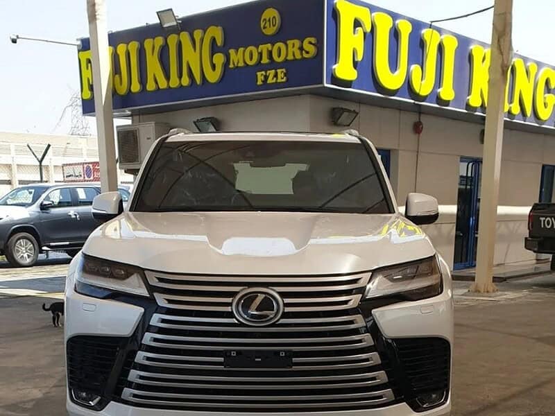 2024 Lexus LX 600 VIP EDITION 6 Cylinder Engine White Black