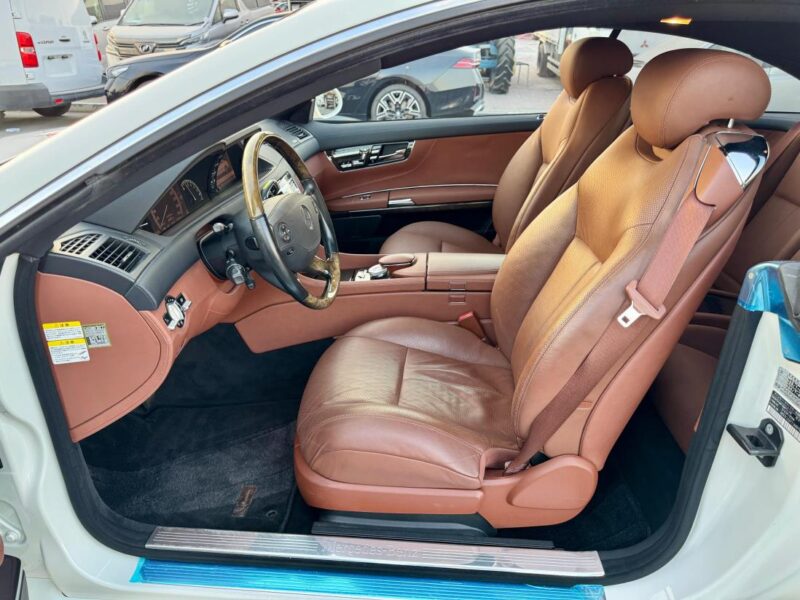 2007 Mercedes-Benz CL 550 5.5-liter V8 engine White Tan