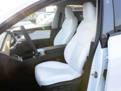 2025 Tesla Model Y Long Range Range 719 KM 0–100 km/h White