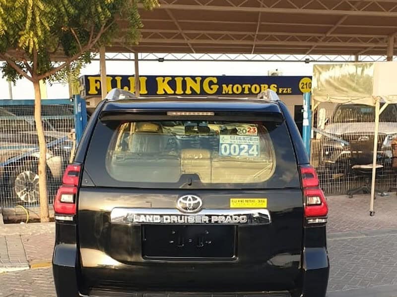 2023 Toyota Prado 2.7L 4WD PETROL Black Beige GCC Specs