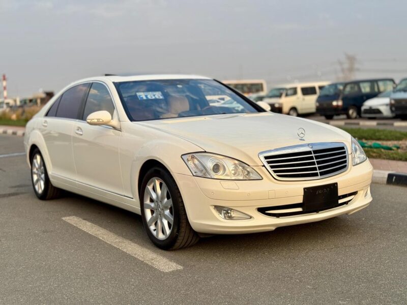 2007 Mercedes-Benz S 550 5.5-liter 8 Cylinder V8 Engine White Beige