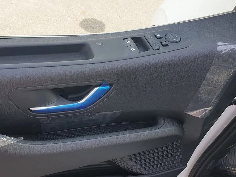 2024 Hyundai Staria 3.5 litre V6 Engine PETROL White Grey