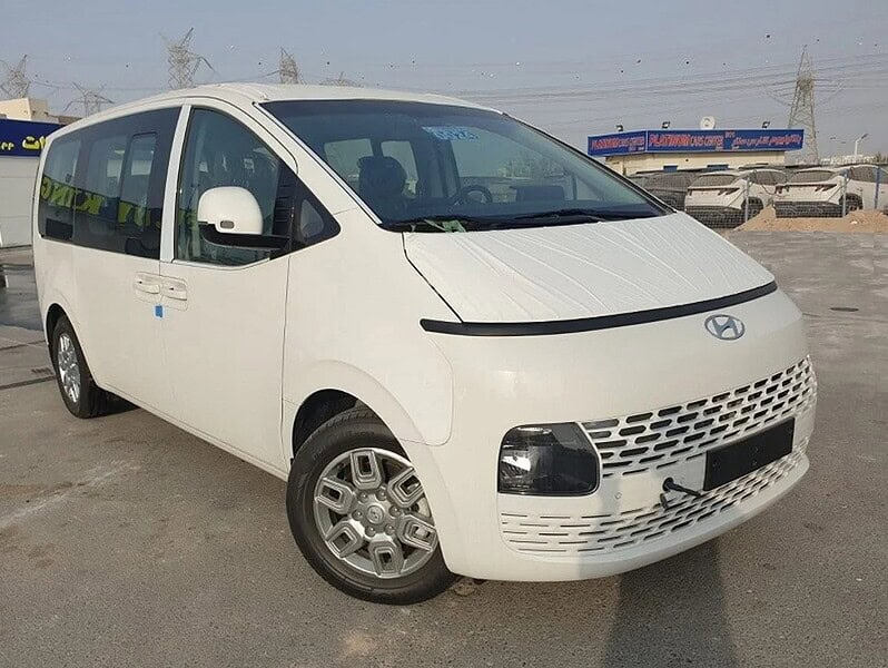 2024 Hyundai Staria 3.5 litre V6 Engine PETROL White Grey