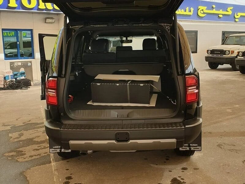 2024 Toyota Prado 2.7 litre 4 Cylinder Engine PETROL BLACK