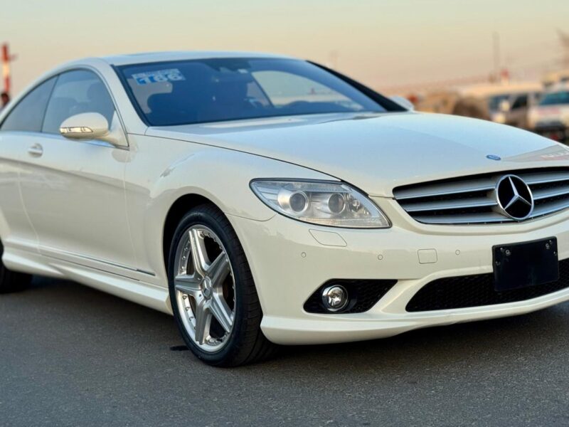 2007 Mercedes-Benz CL 550 5.5-liter V8 engine White Tan