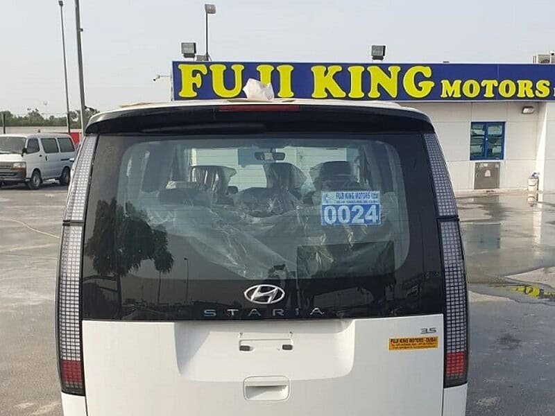 2024 Hyundai Staria 3.5 litre V6 Engine PETROL White Grey