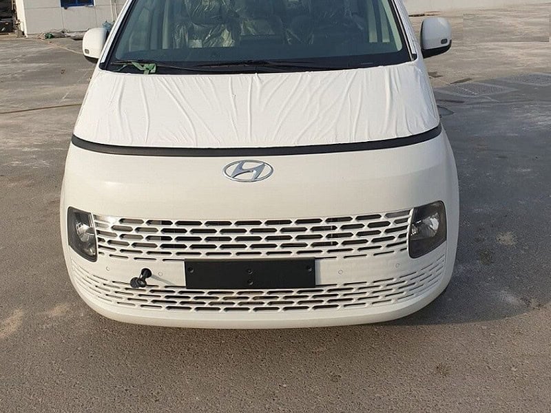 2024 Hyundai Staria 3.5 litre V6 Engine PETROL White Grey