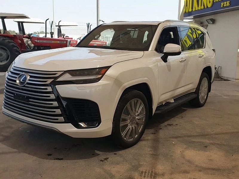 2024 Lexus LX 600 VIP EDITION 6 Cylinder Engine White Black