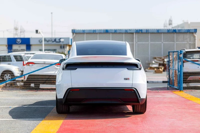 2025 Tesla Model Y Long Range Range 719 KM 0–100 km/h White