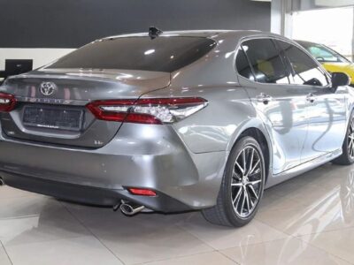 2022 Toyota Camry Grande 3.5L Engine Grey Beige GCC Specs