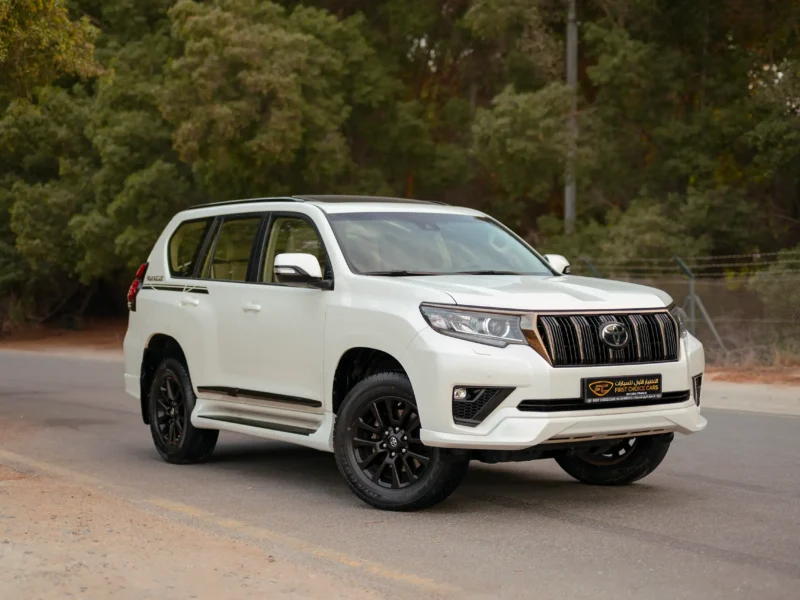 2022 Toyota Prado VXR 6 Cylinder SUV GCC Specs White Beige 4WD