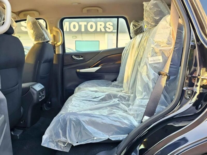 2023 Nissan Xterra SE 2.5L V4 4WD SUV Black 7-Seater