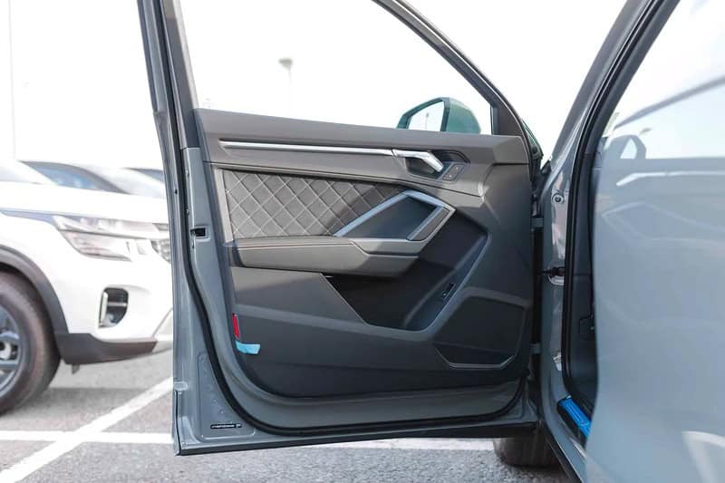 2025 Audi Q3 35 TFSI S-Line 1.5 Turbo TFSI 4 Cylinder Grey Black