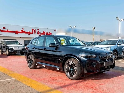 2025 BMW iX3 MSport Electric 80 - 90 kWh 450 - 550 KM Black Red
