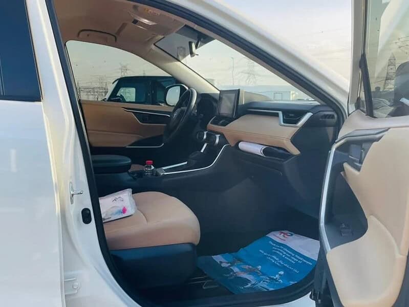 2023 Toyota RAV 4 2.5L 2WD EX Petrol White Beige GCC Specs