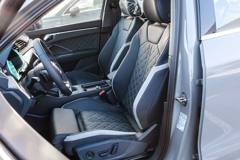 2025 Audi Q3 35 TFSI S-Line 1.5 Turbo TFSI 4 Cylinder Grey Black