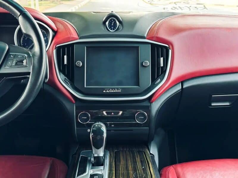 2014 Maserati Quattroporte Base CLEAN TITLE Neat and Clean Car Red