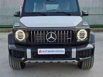 2025 Mercedes-Benz G 63 AMG 8 cylinder 4.0 Biturbo Black Brown