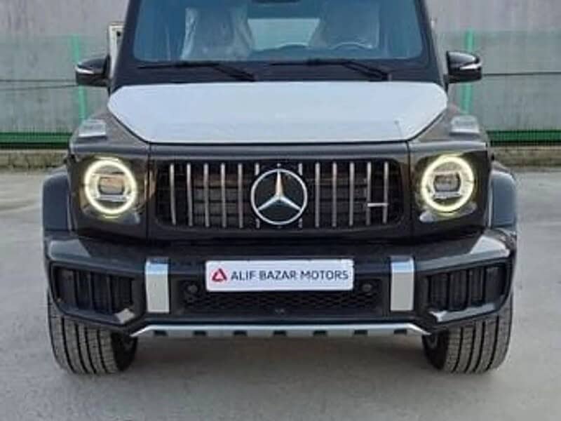 2025 Mercedes-Benz G 63 AMG 8 cylinder 4.0 Biturbo Black Brown