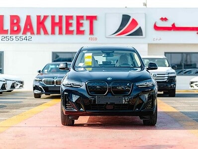 2025 BMW iX3 MSport Electric 80 - 90 kWh 450 - 550 KM Black Red