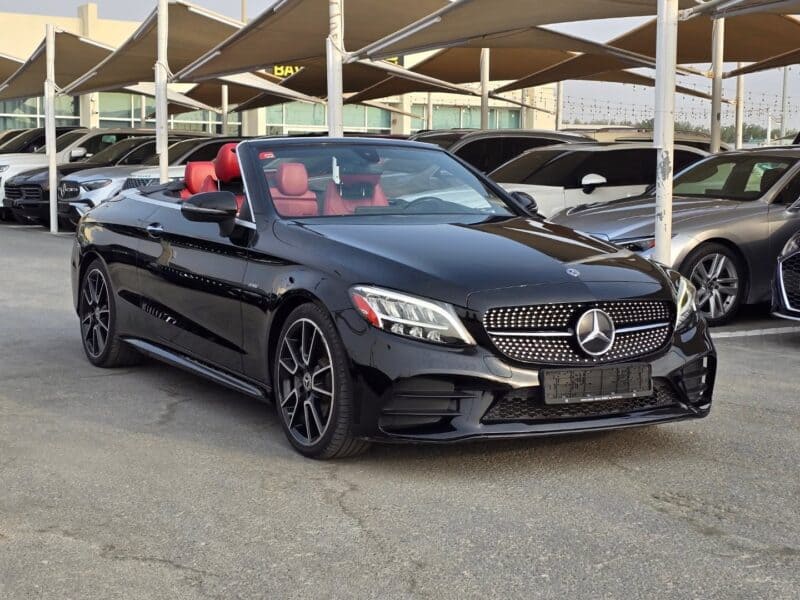 2019 Mercedes-Benz C300 Convertible 2.0 litres 4 cylinders Engine Black Red