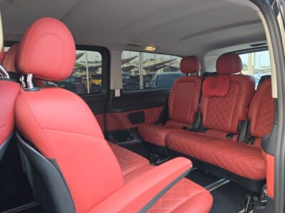 2018 Mercedes-Benz V250 2.0-litre 4 Cylinder Engine Black Red